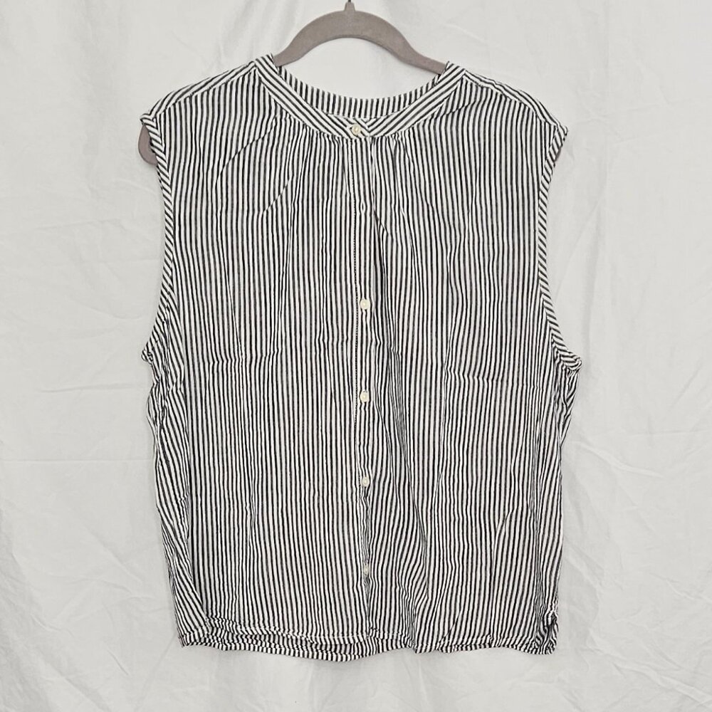 Striped Sleeveless Button Blouse
